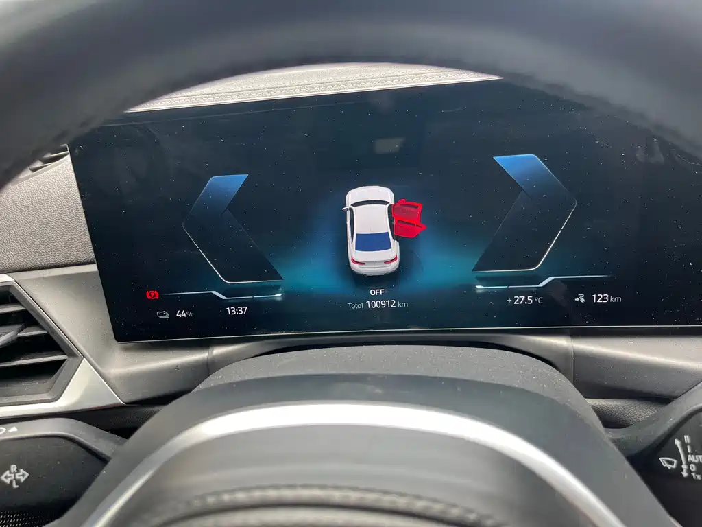 BMW i3 — фото 10