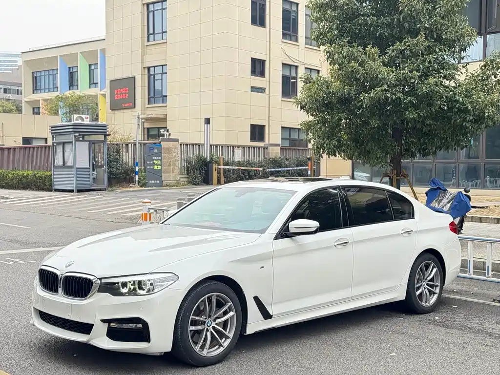 BMW 5 Series — фото 2