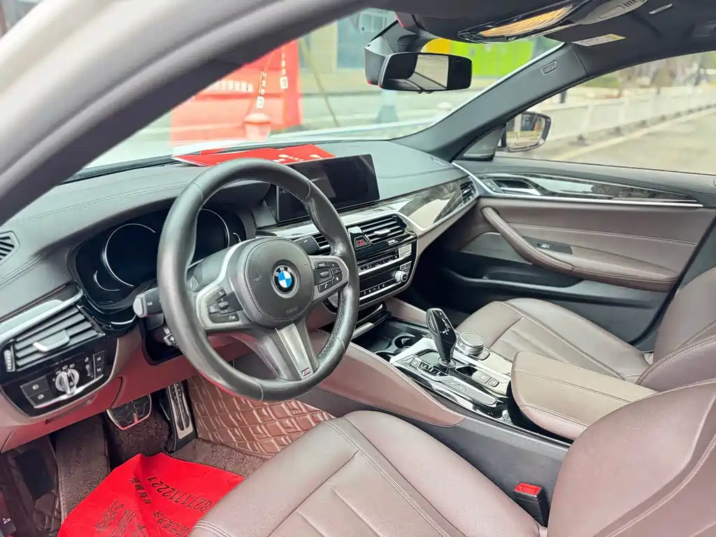 BMW 5 Series — фото 5