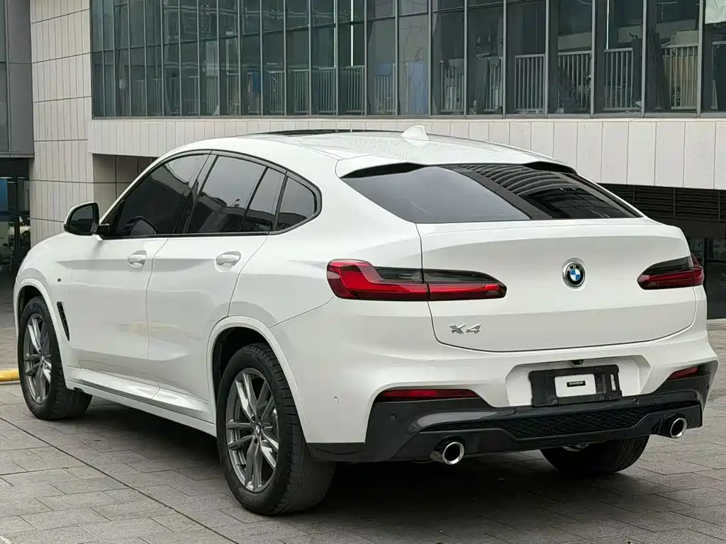 BMW X4 — фото 9