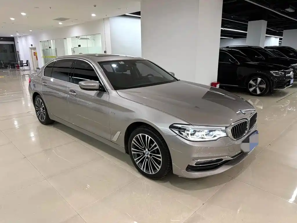 BMW 5 Series — фото 3