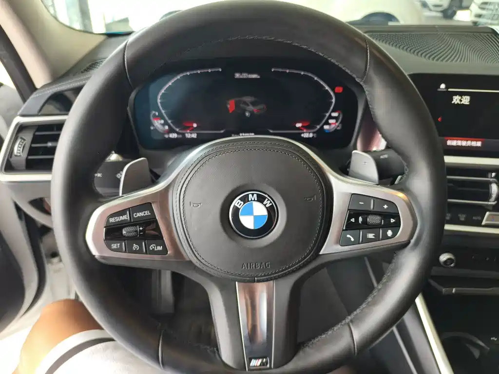 BMW 3 Series — фото 7