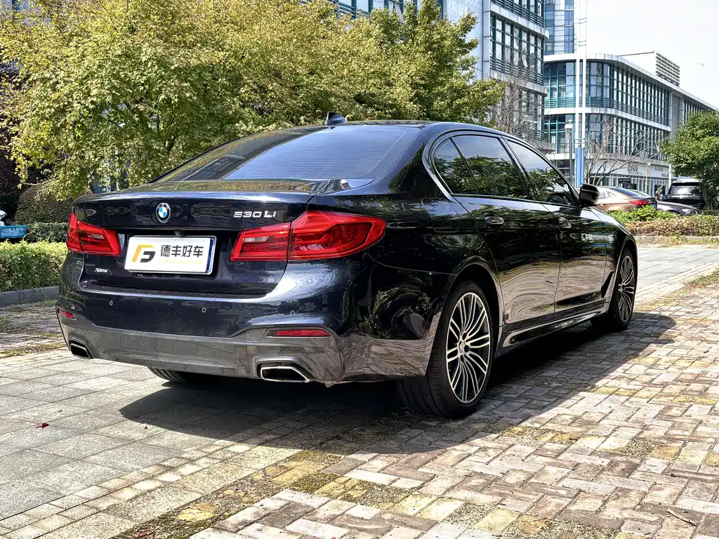 BMW 5 Series — фото 22