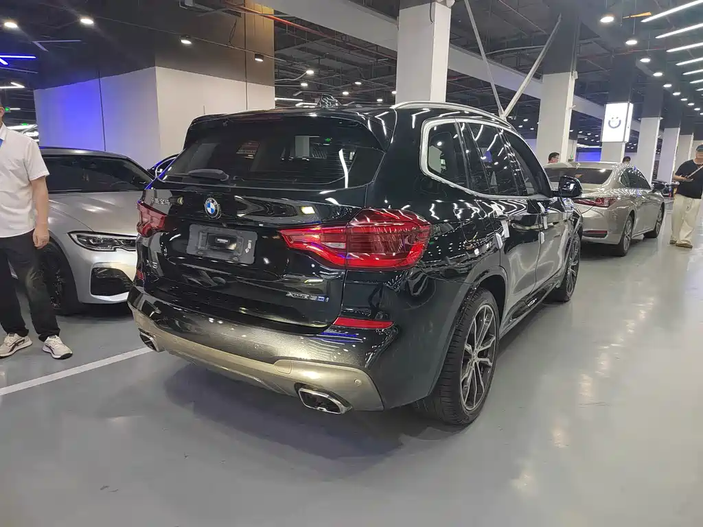BMW X3 — фото 10