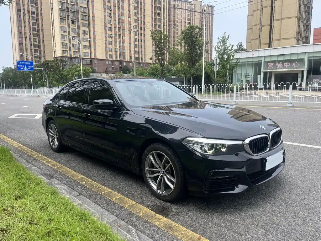 BMW 5 Series — фото 2