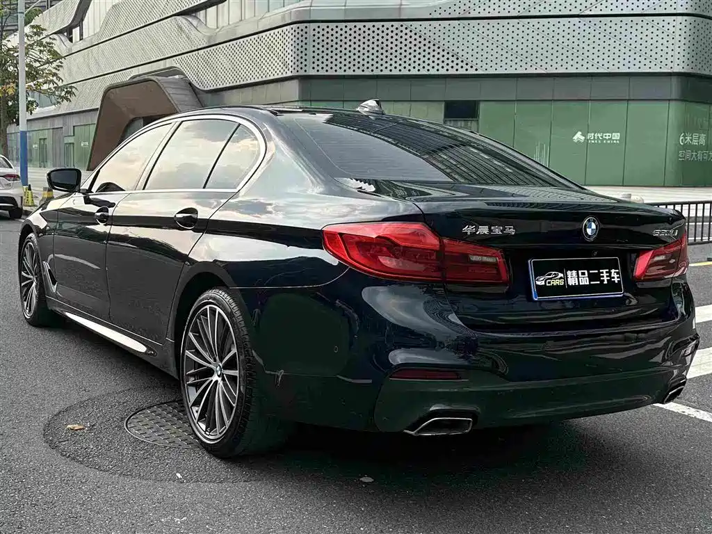 BMW 5 Series — фото 9