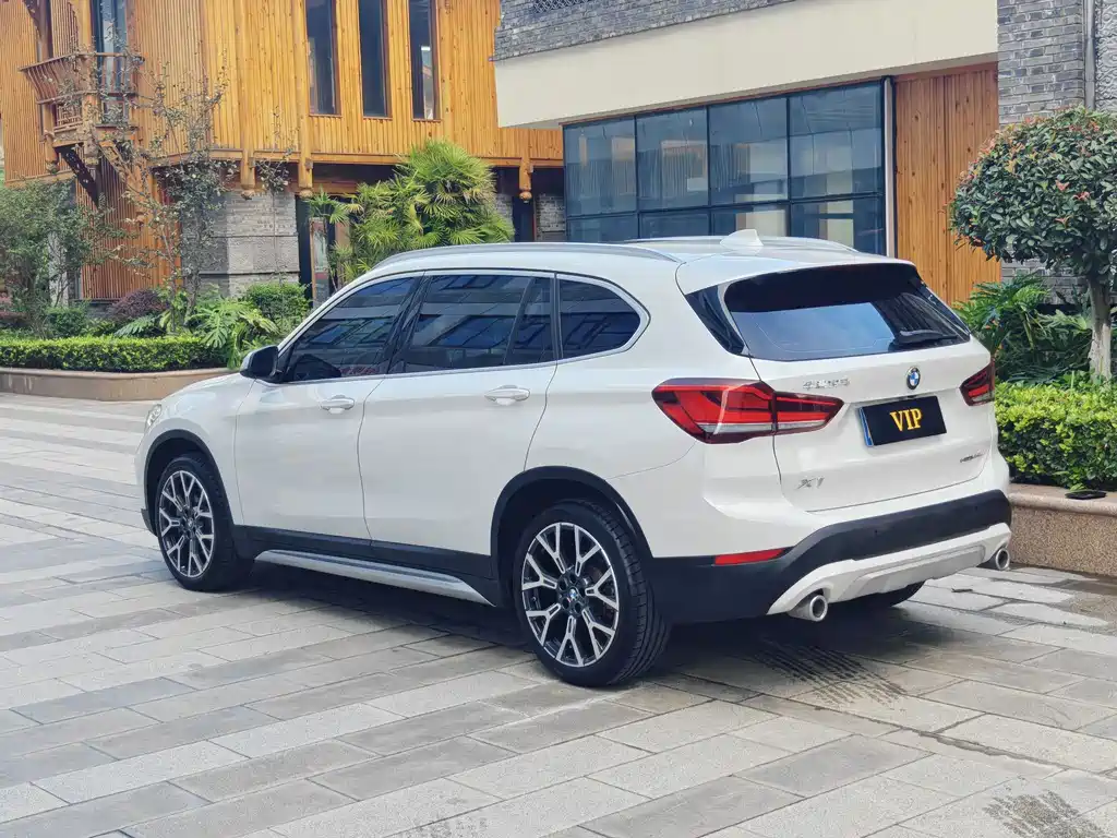 BMW X1 — фото 4