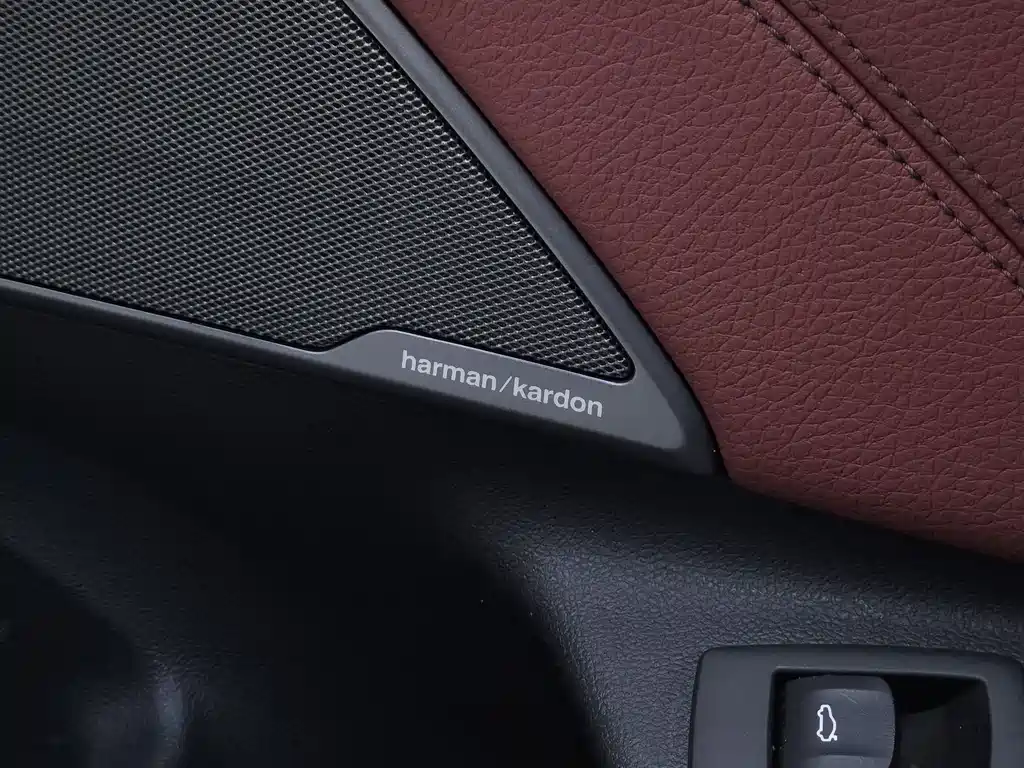 BMW 5 Series — фото 17