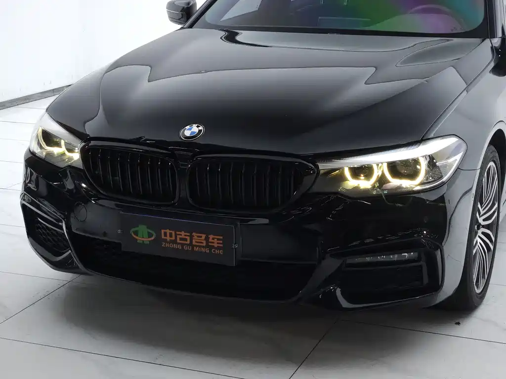 BMW 5 Series — фото 19