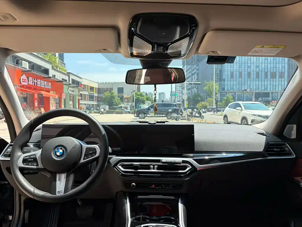BMW i3 — фото 3