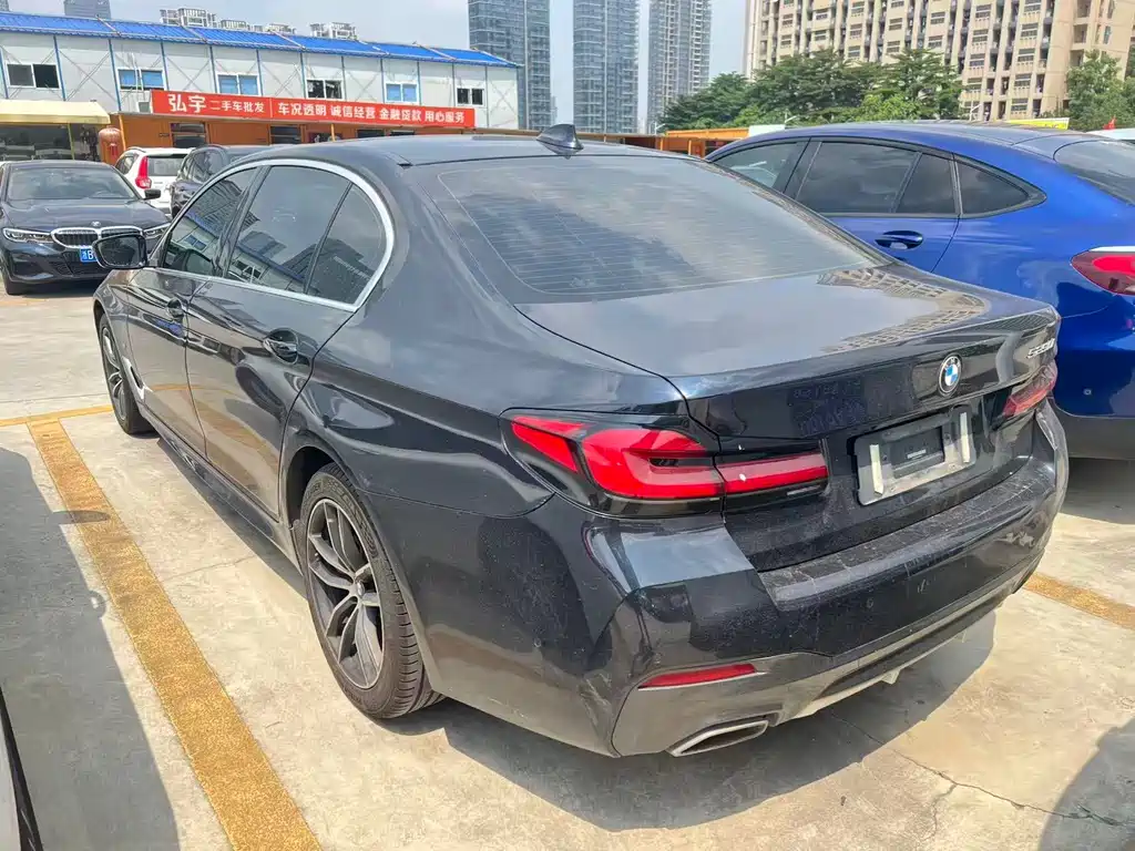 BMW 5 Series — фото 4