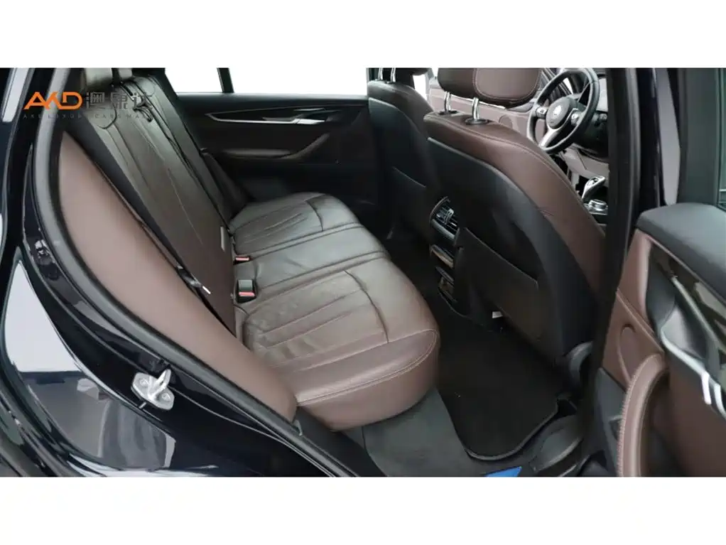 BMW X5 (Import) — фото 8