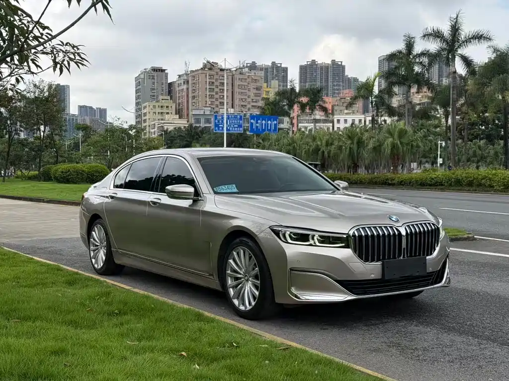 BMW 7 Series — фото 2