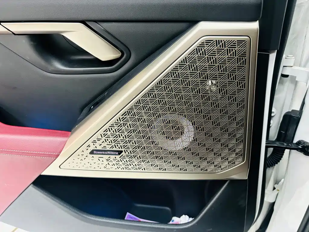 BMW 5 Series — фото 13