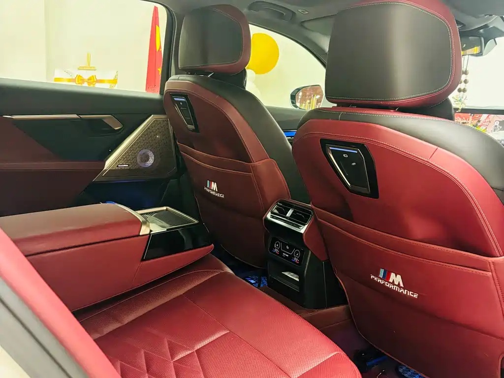 BMW 5 Series — фото 10