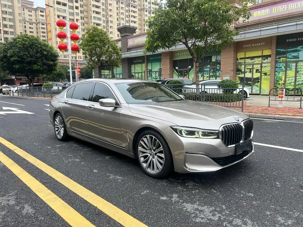 BMW 7 Series — фото 2