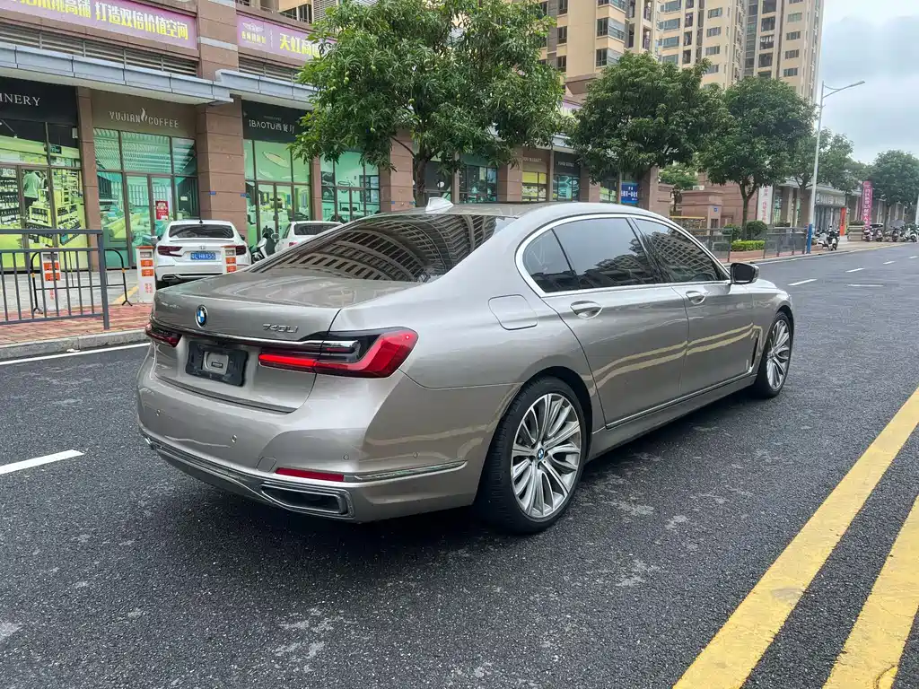 BMW 7 Series — фото 4