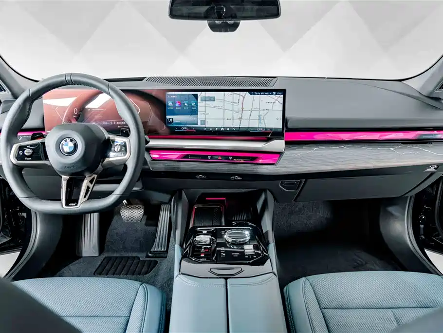 BMW 5 Series — фото 13