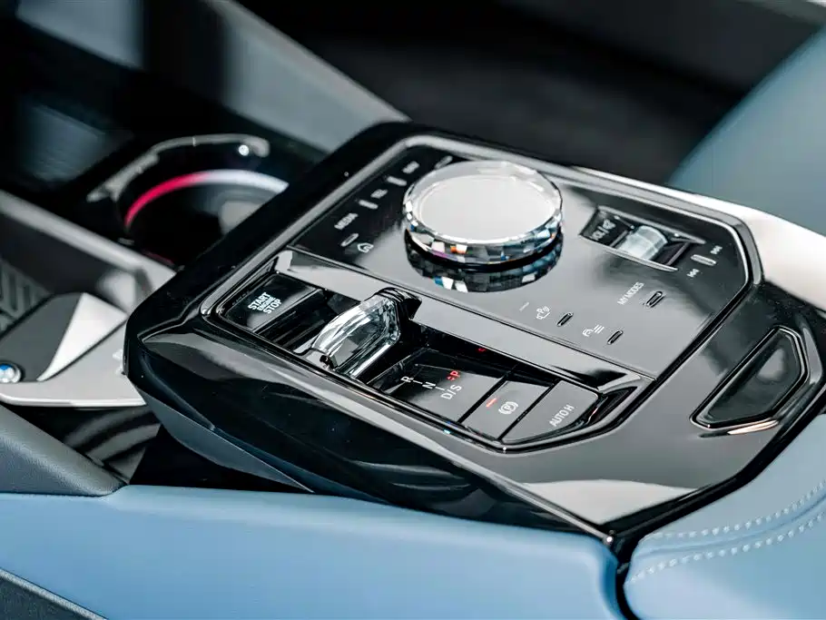 BMW 5 Series — фото 17
