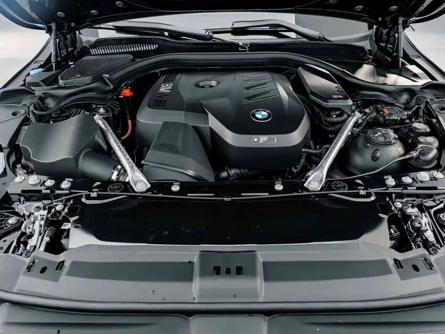 BMW 5 Series — фото 26