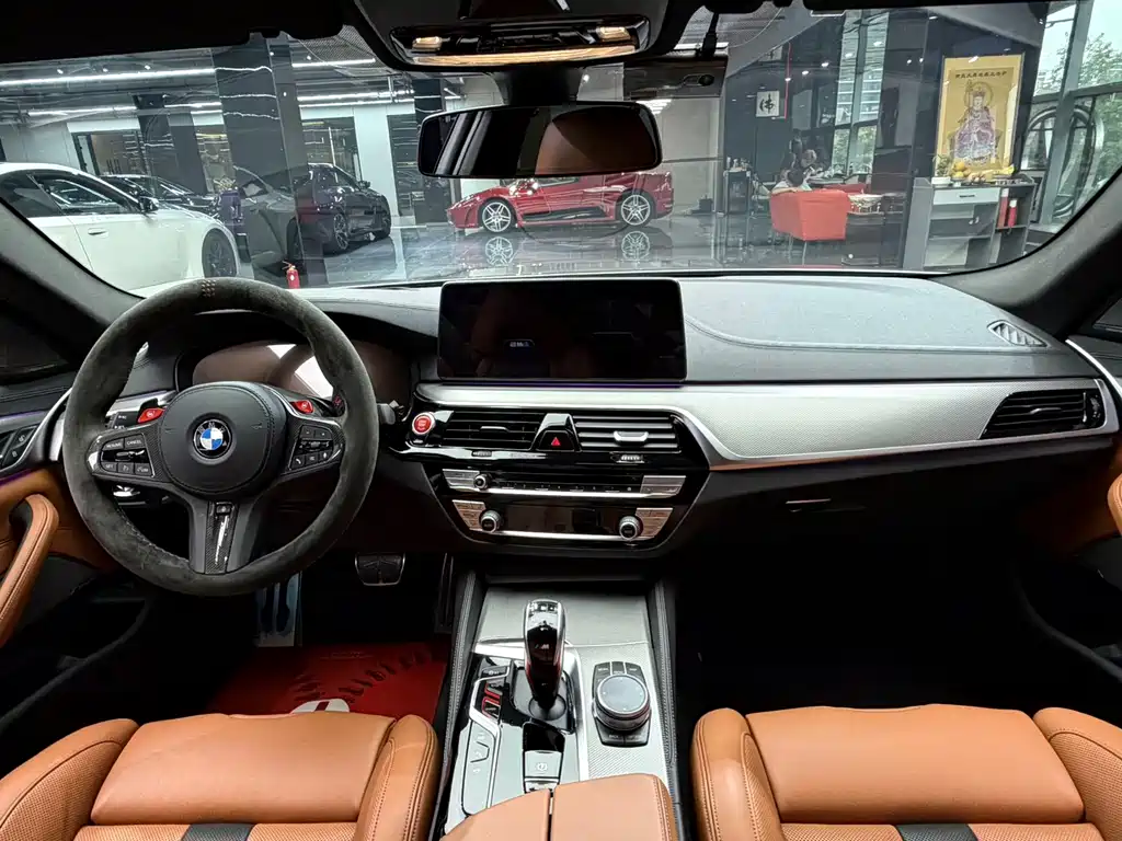 BMW M5 — фото 13