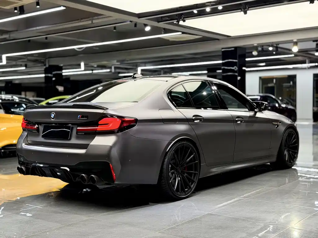 BMW M5 — фото 5