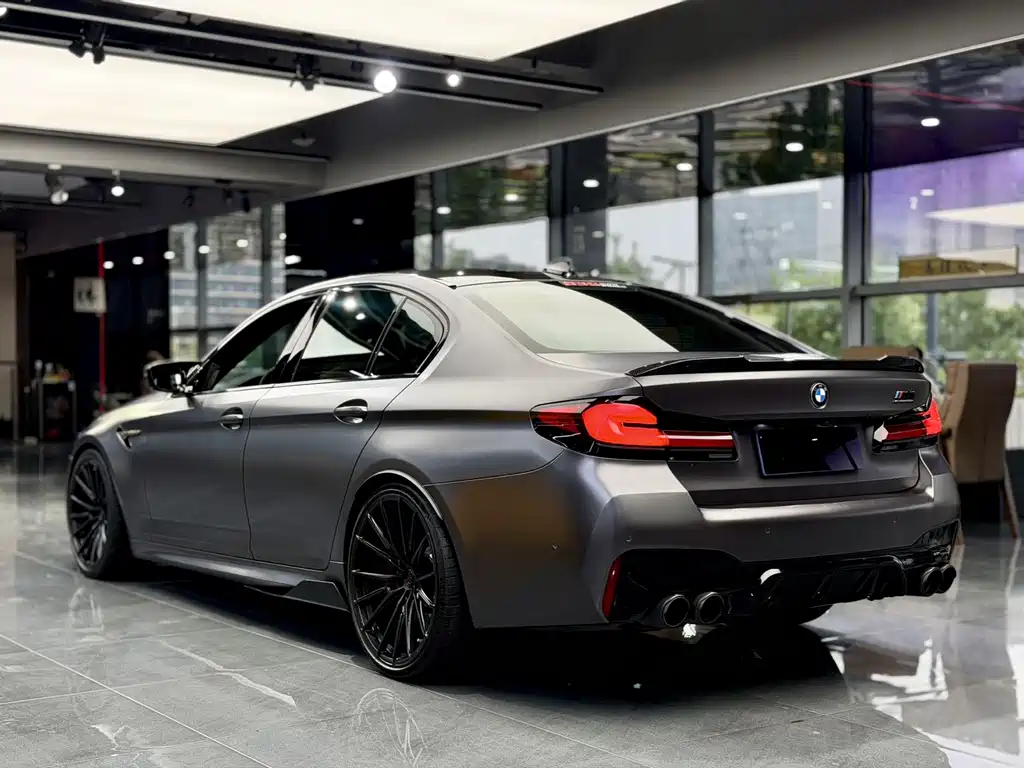 BMW M5 — фото 6