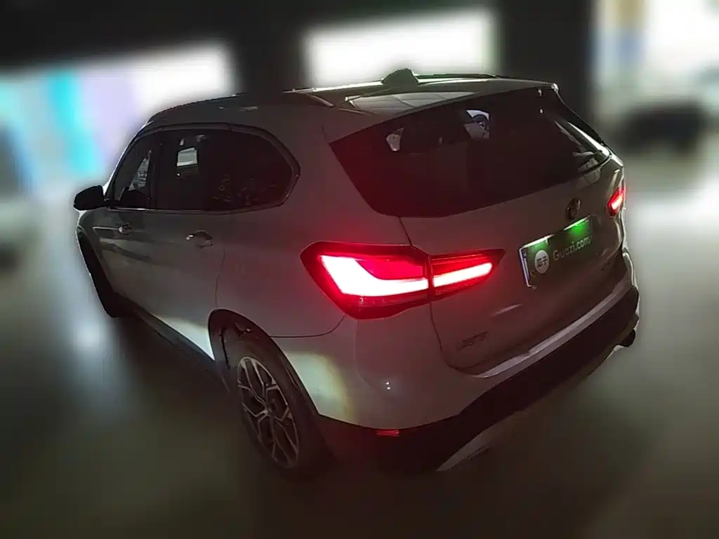 BMW X1 — фото 7