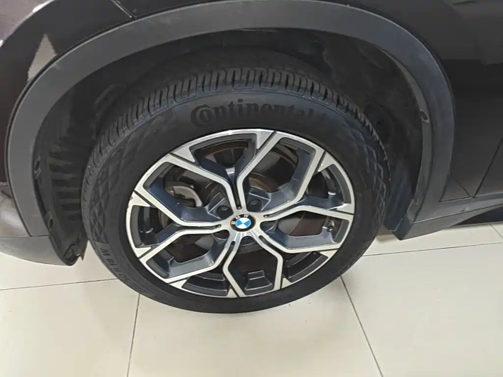BMW X1 — фото 23