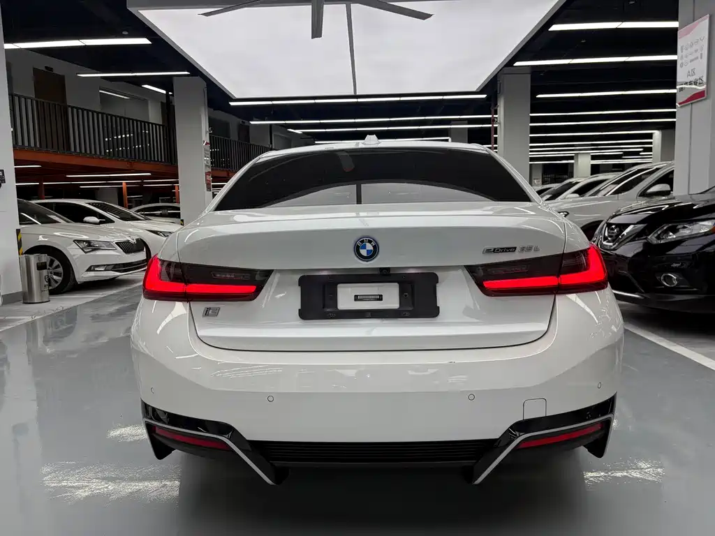 BMW i3 — фото 18