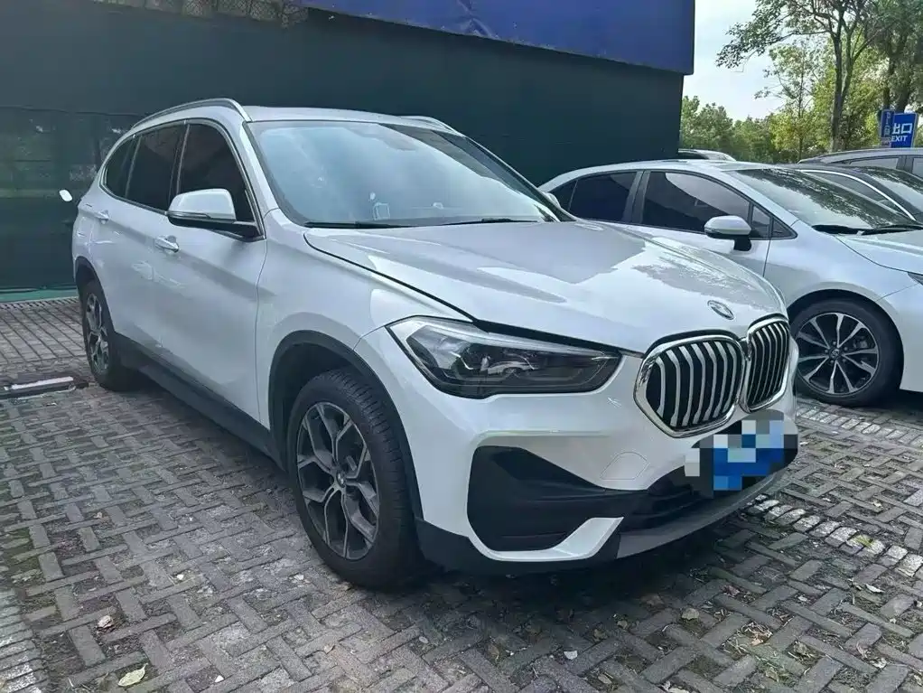 BMW X1 — фото 2