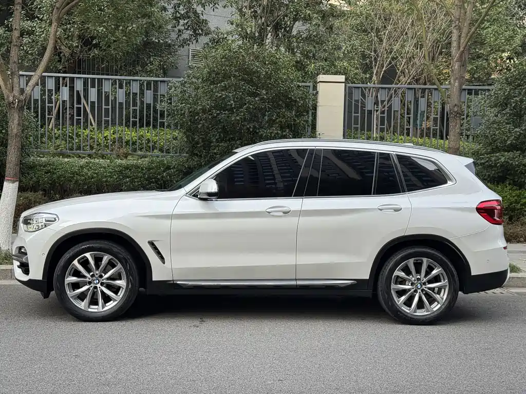 BMW X3 — фото 3