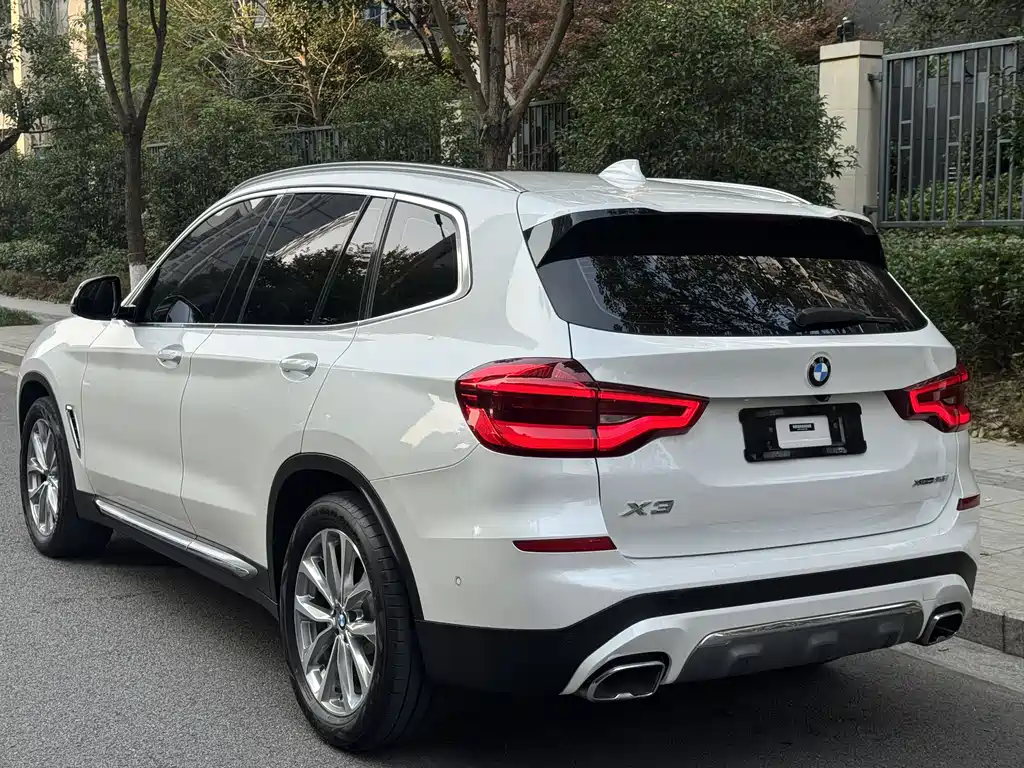 BMW X3 — фото 8