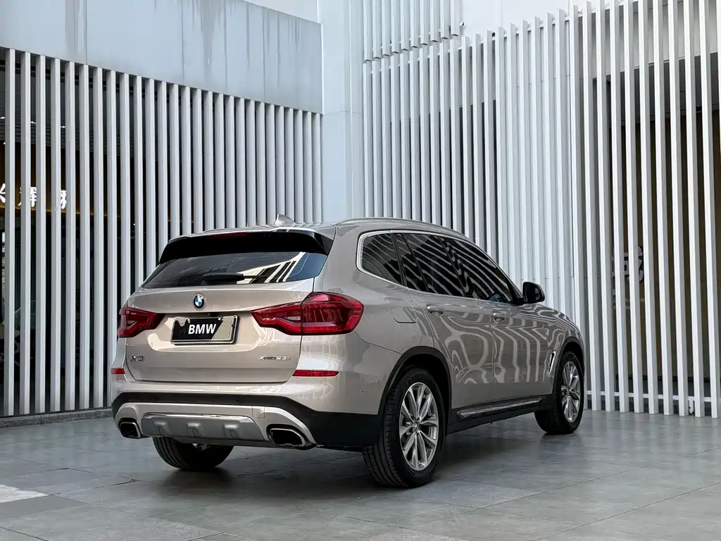 BMW X3 — фото 12