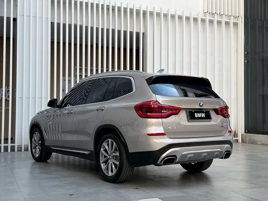 BMW X3 — фото 10