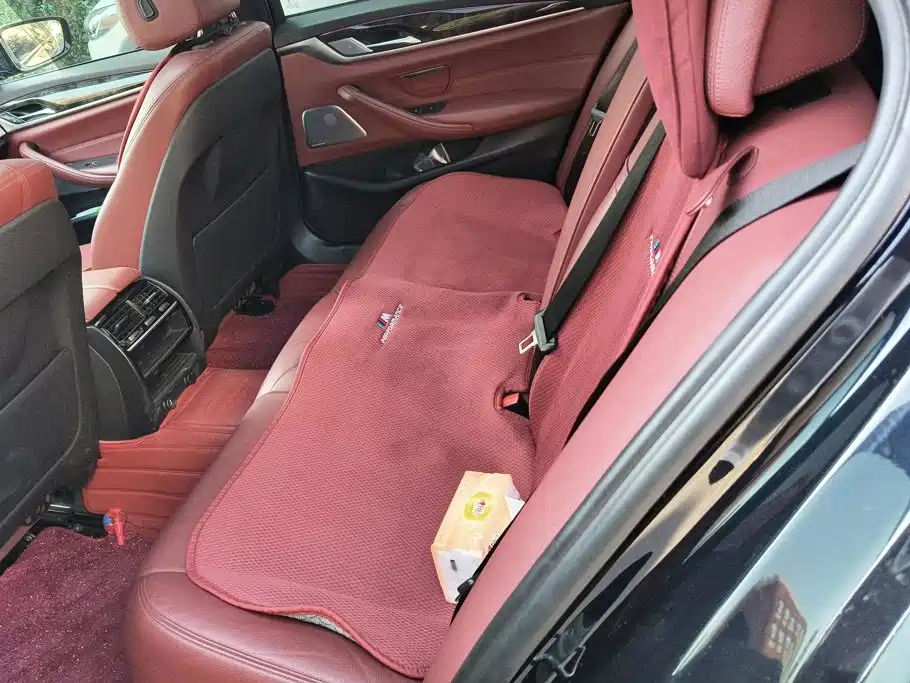BMW 5 Series — фото 11