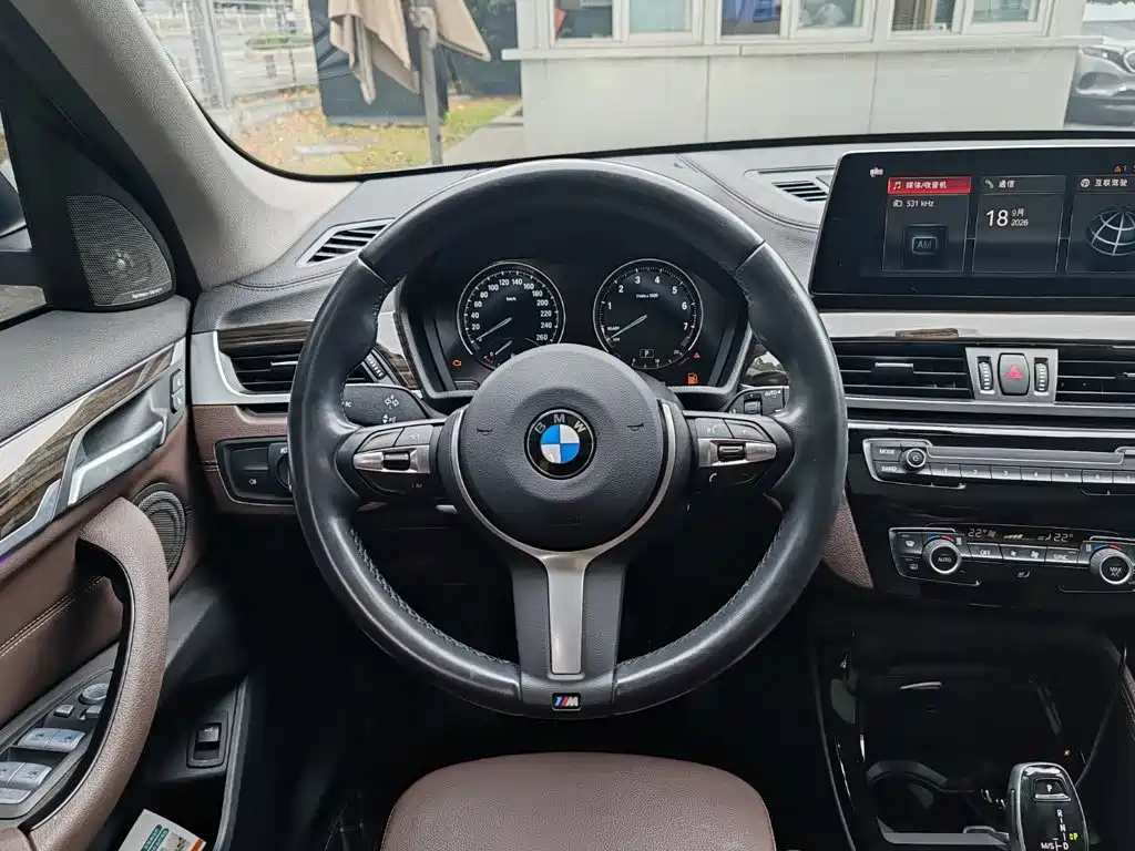 BMW X1 — фото 13