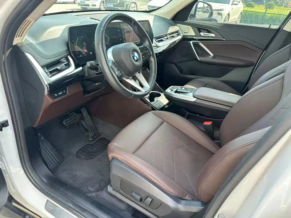BMW X1 — фото 10