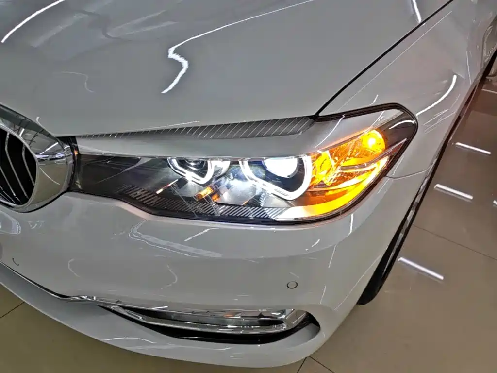 BMW 5 Series — фото 24
