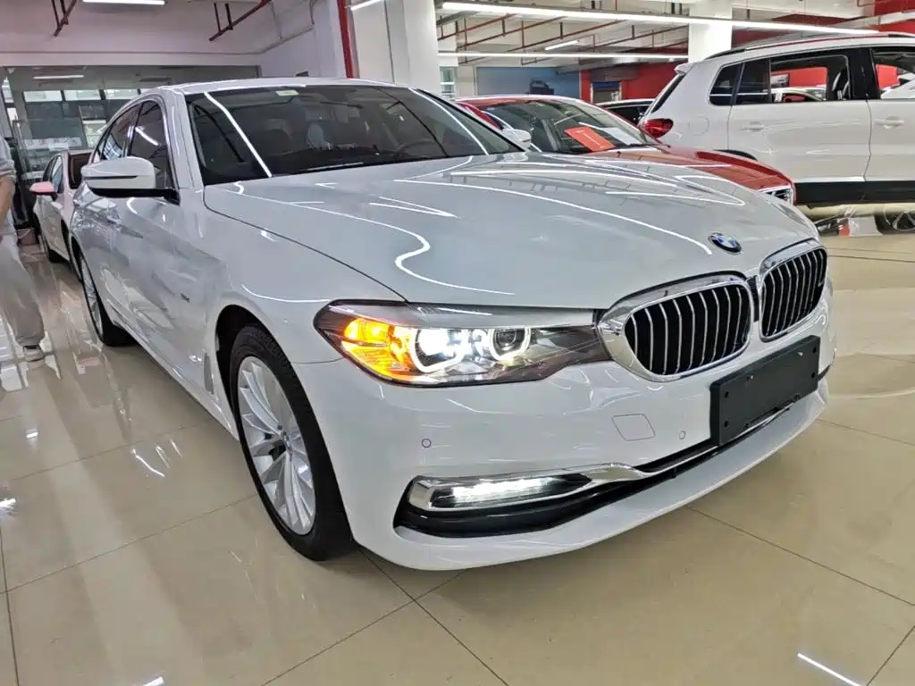 BMW 5 Series — фото 4