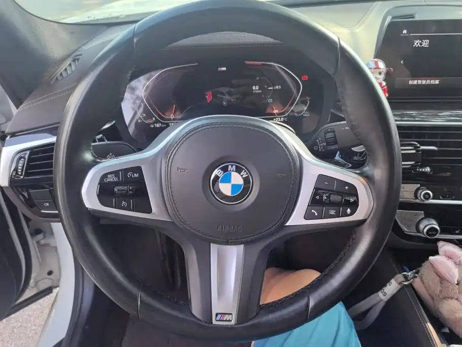 BMW 5 Series — фото 15