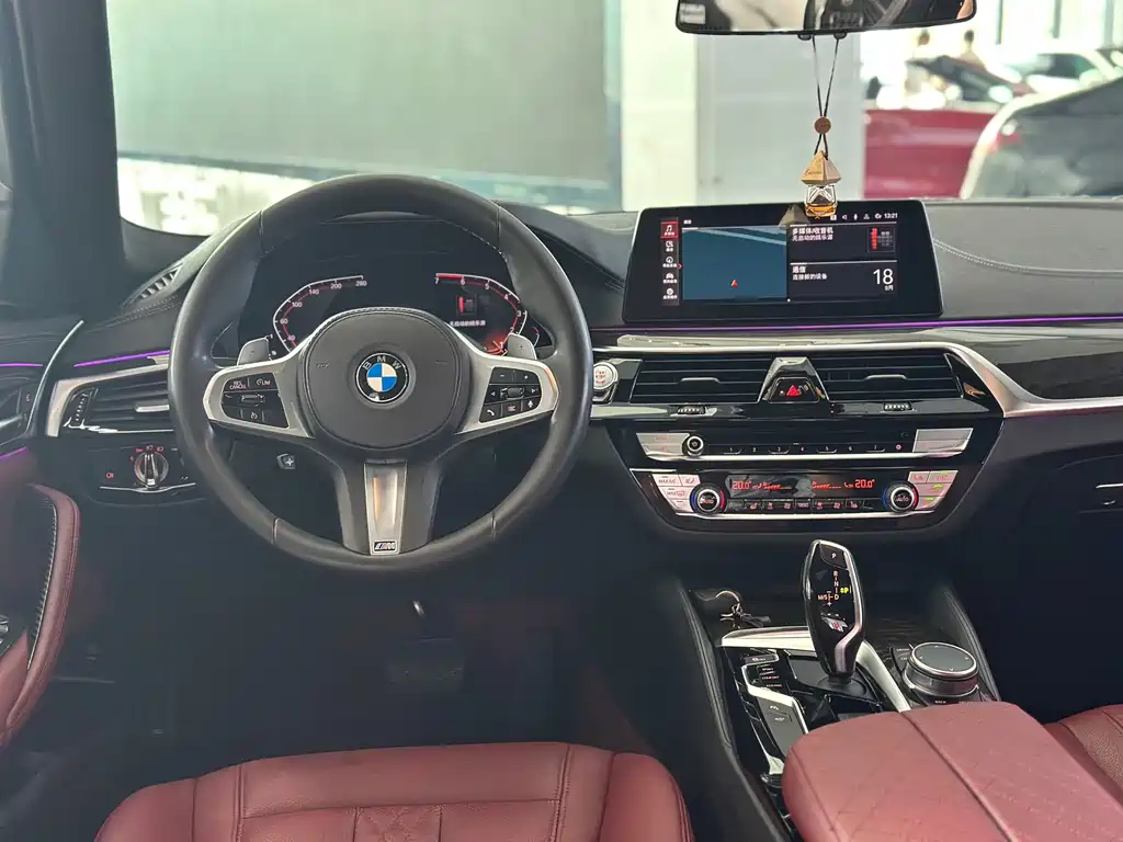 BMW 5 Series — фото 11