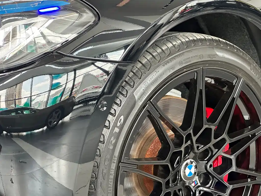 BMW 5 Series — фото 14