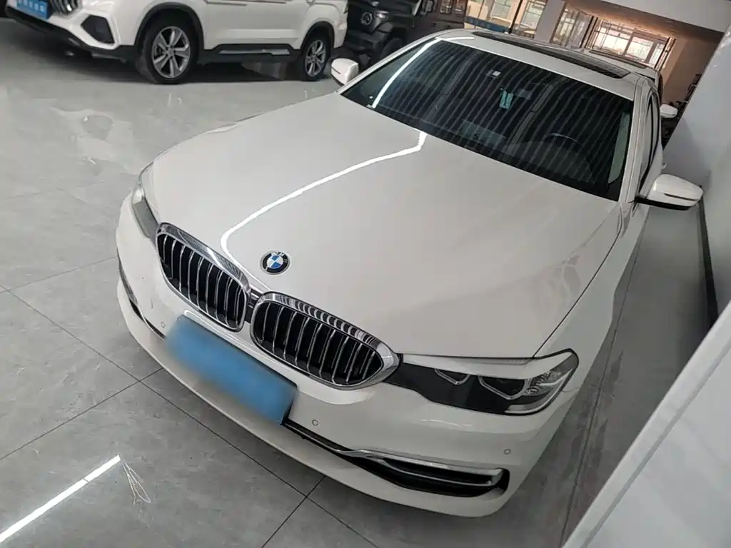 BMW 5 Series — фото 2