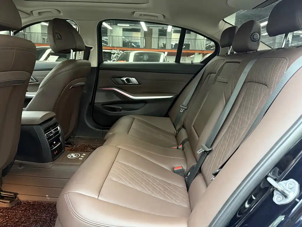 BMW 3 Series — фото 16