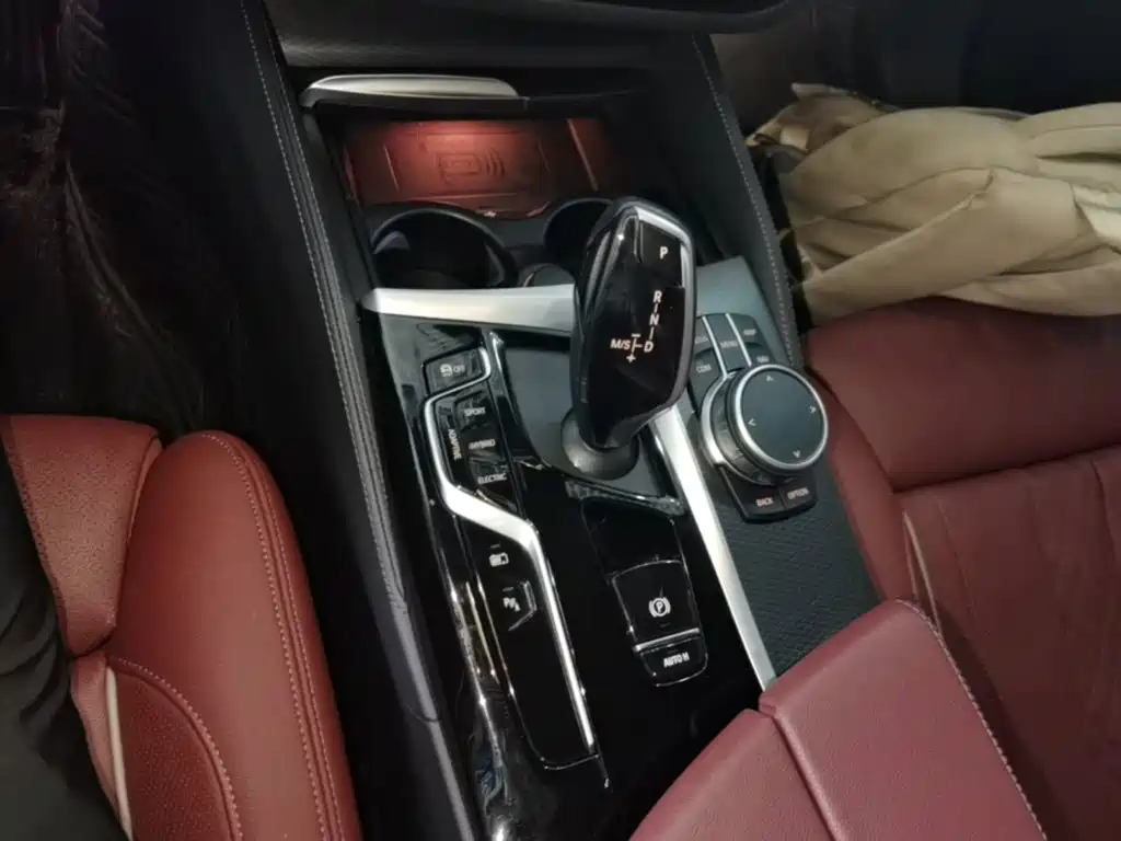 BMW 5 Series New Energy — фото 14