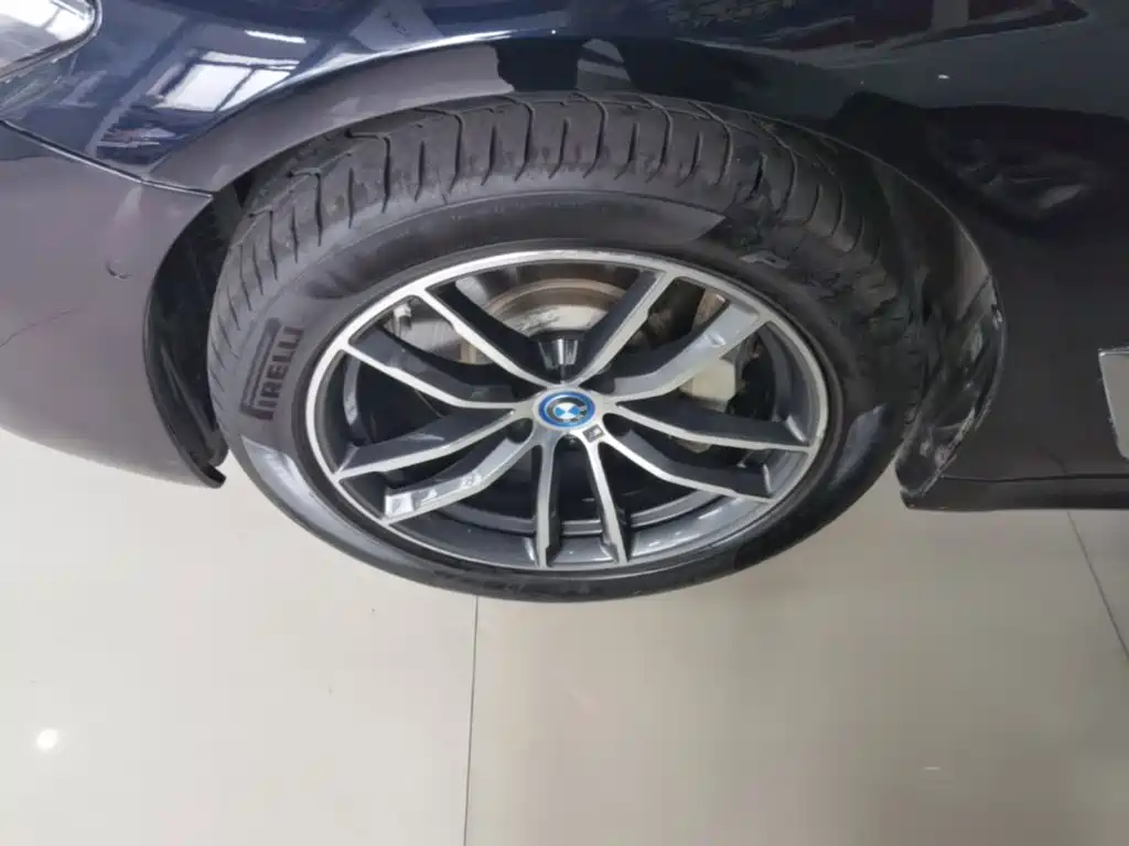 BMW 5 Series New Energy — фото 23