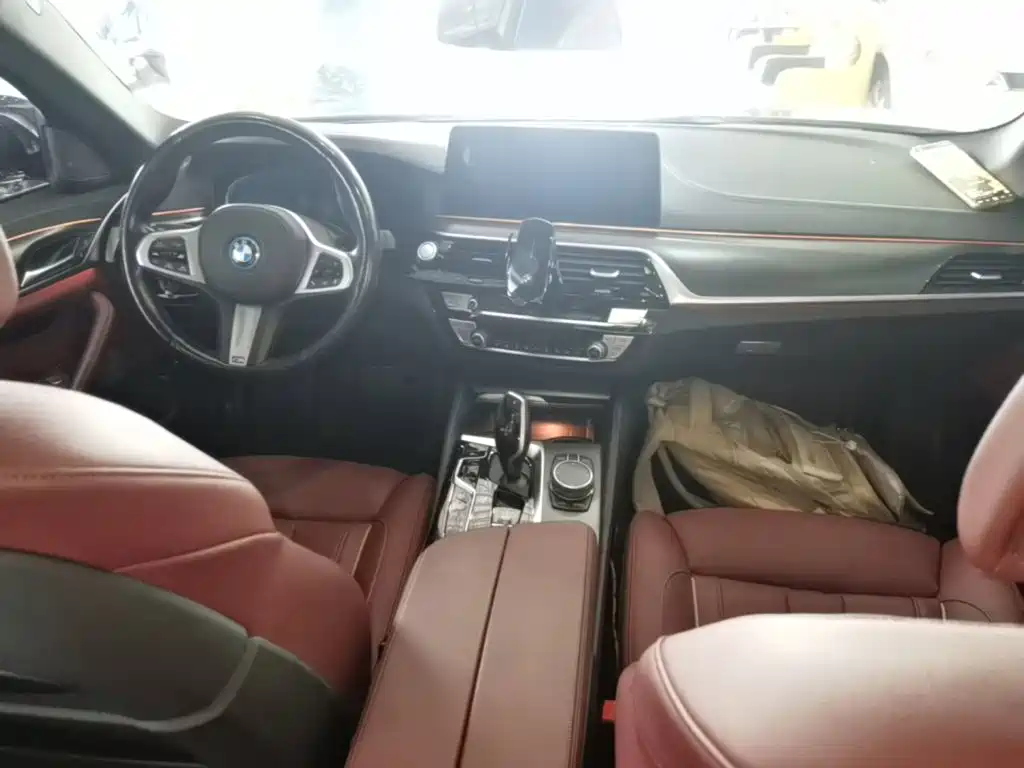 BMW 5 Series New Energy — фото 10