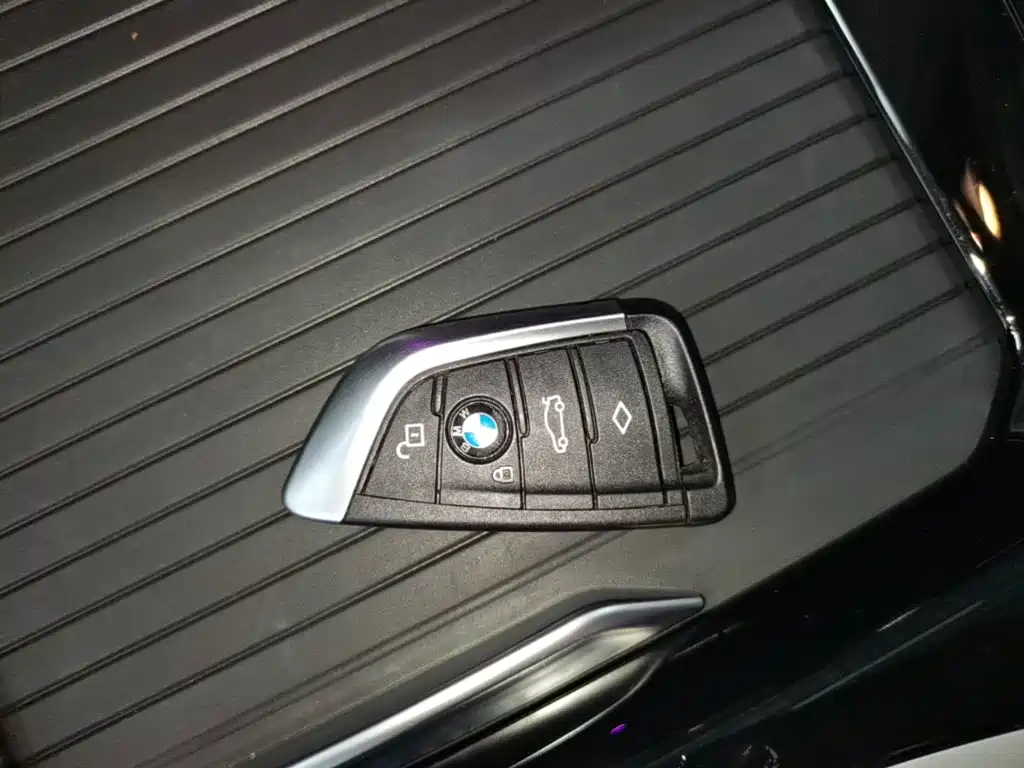 BMW X3 — фото 9