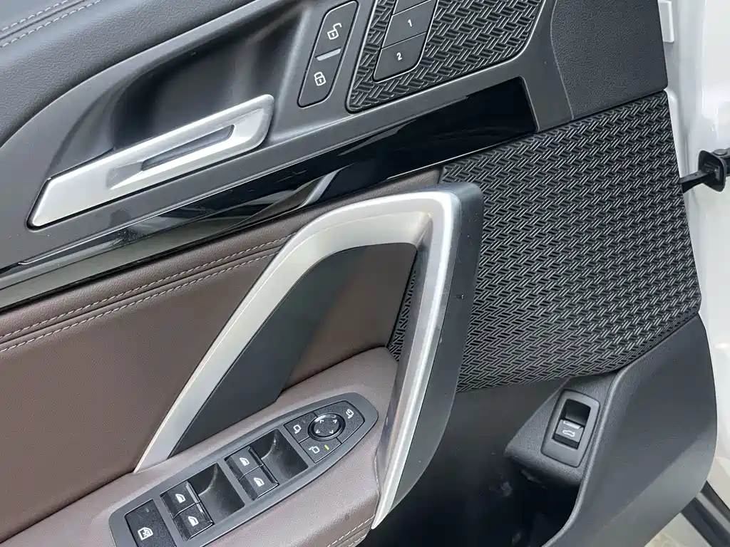 BMW X1 — фото 16